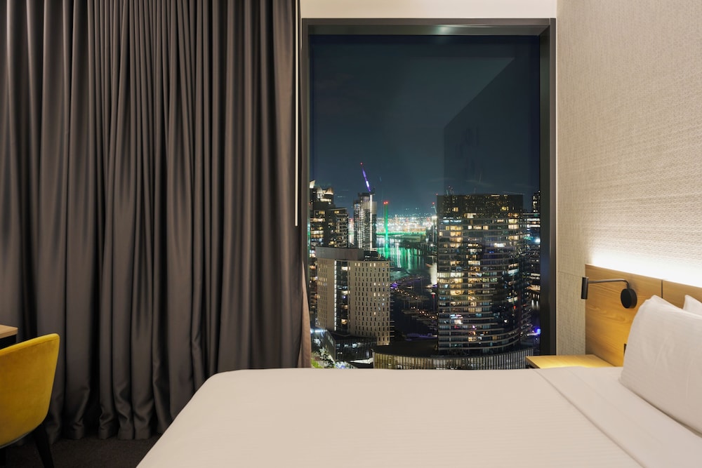 Habitación Superior con 1 Cama King del hotel Novotel Melbourne South Wharf. Foto 2
