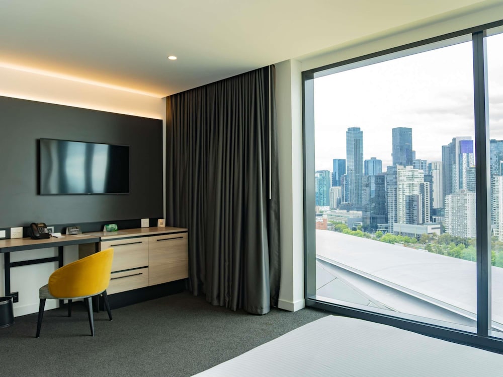 Habitación Estándar con 1 Cama Queen Accesible del hotel Novotel Melbourne South Wharf. Foto 4