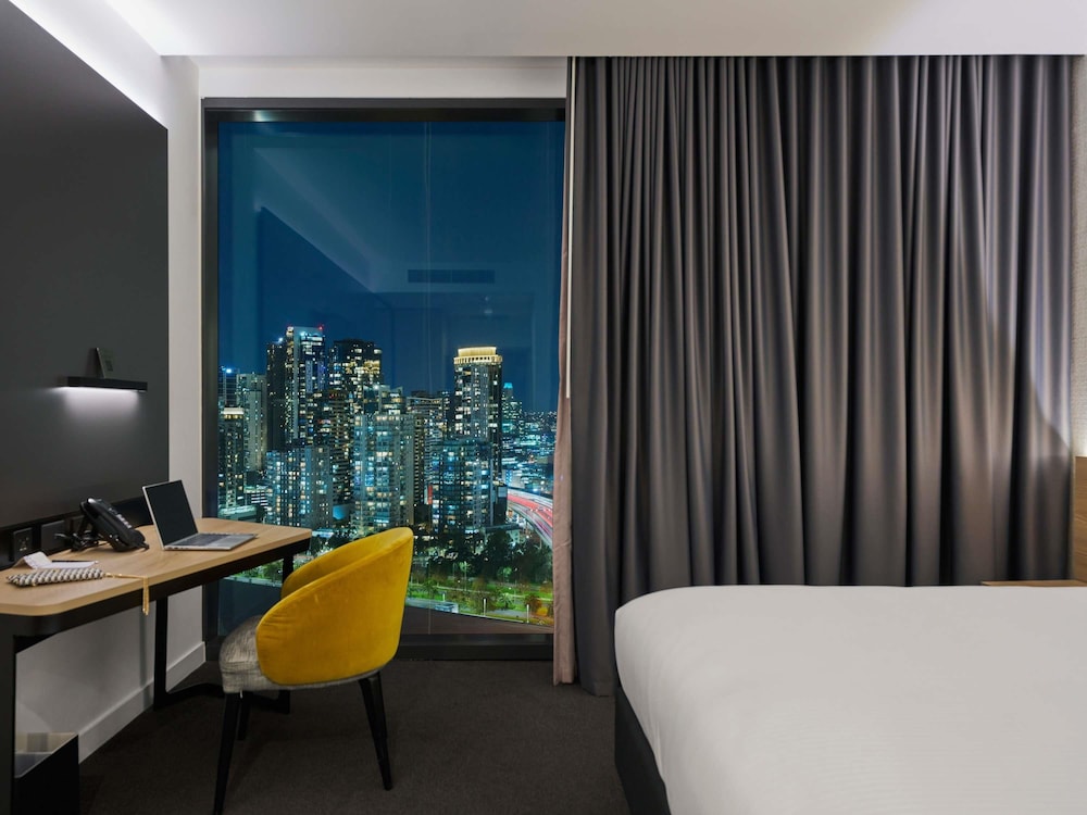 Habitación Deluxe con 1 cama king del hotel Novotel Melbourne South Wharf. Foto 7