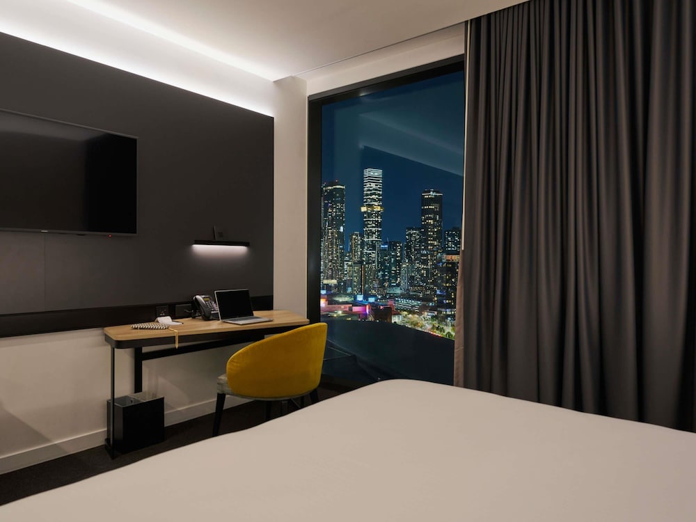 Habitación Deluxe con 1 cama king del hotel Novotel Melbourne South Wharf. Foto 9