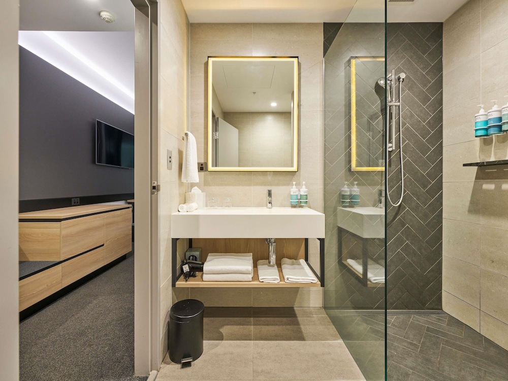 Habitación Superior con 1 Cama King del hotel Novotel Melbourne South Wharf. Foto 10