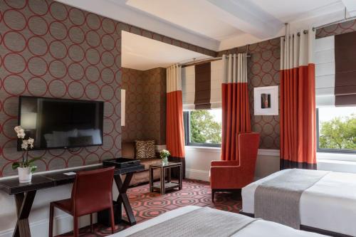 Habitación doble Lujo Con Vistas Con Vistas Sofá Cama incluido Sofá Cama incluido 2 Camas dobles 2 Camas dobles del hotel Empire. Foto 3