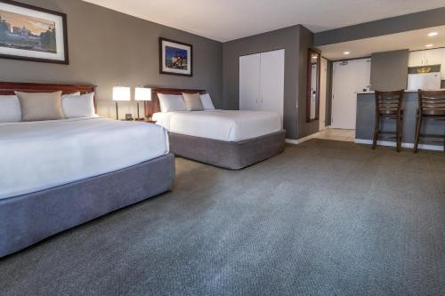 Suite de 1 dormitorio - 2 camas grandes del hotel Faubourg Montreal. Foto 8