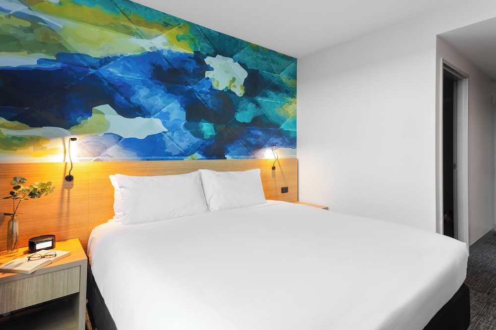 Habitación estándar con 1 cama king size del hotel ibis Styles Hobart. Foto 3