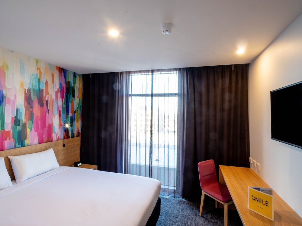 Habitación Deluxe con 1 cama king size del hotel ibis Styles Hobart. Foto 2
