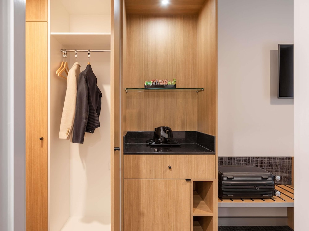 Habitación Deluxe con 2 camas individuales del hotel ibis Styles Hobart. Foto 4