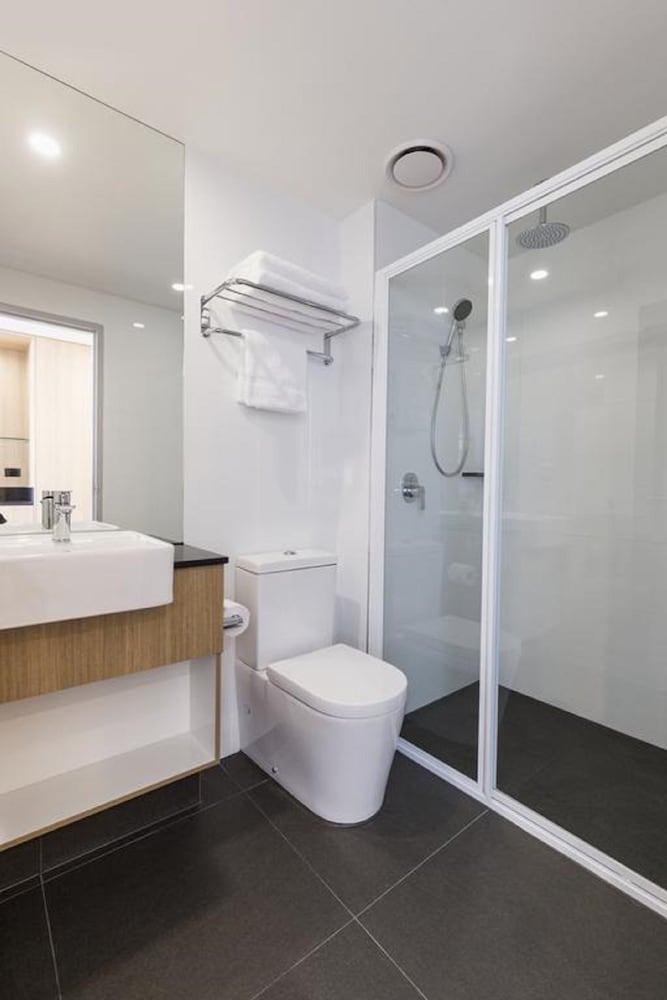 Habitación Deluxe con 2 camas individuales del hotel ibis Styles Hobart. Foto 11