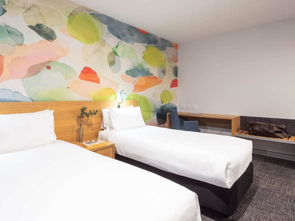 Habitación Estándar Accesible con 1 cama king size del hotel ibis Styles Hobart. Foto 6