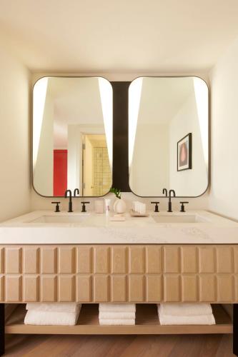 King Strip View Chamber del hotel Virgin Hotels Las Vegas, Curio Collection By Hilton. Foto 3