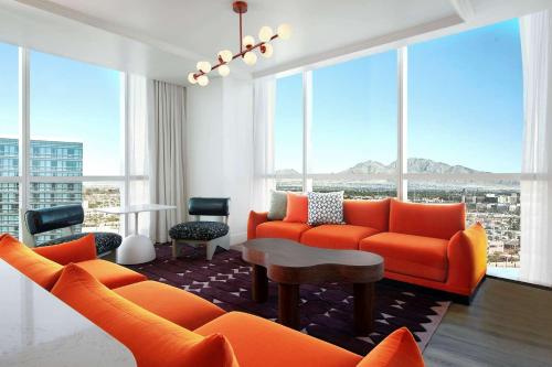 Ruby King Grand Corner Chamber Suite del hotel Virgin Hotels Las Vegas, Curio Collection By Hilton. Foto 3
