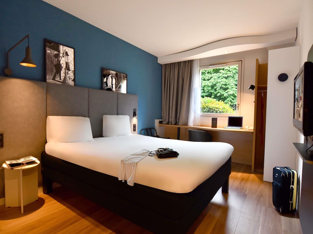 Habitación Superior con 1 cama doble del hotel ibis Maisons Laffitte
