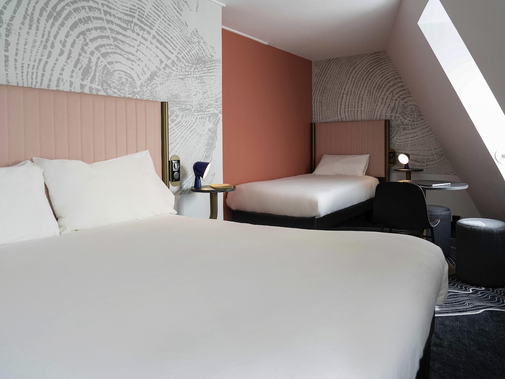 Habitación Standard con 1 cama doble y terraza del hotel ibis Styles Paris Porte de Versailles - Mairie d'Issy. Foto 4