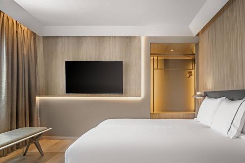 Habitación Doble Familiar con vistas a la ciudad - 2 camas del hotel Ac Tenerife By Marriott. Foto 1