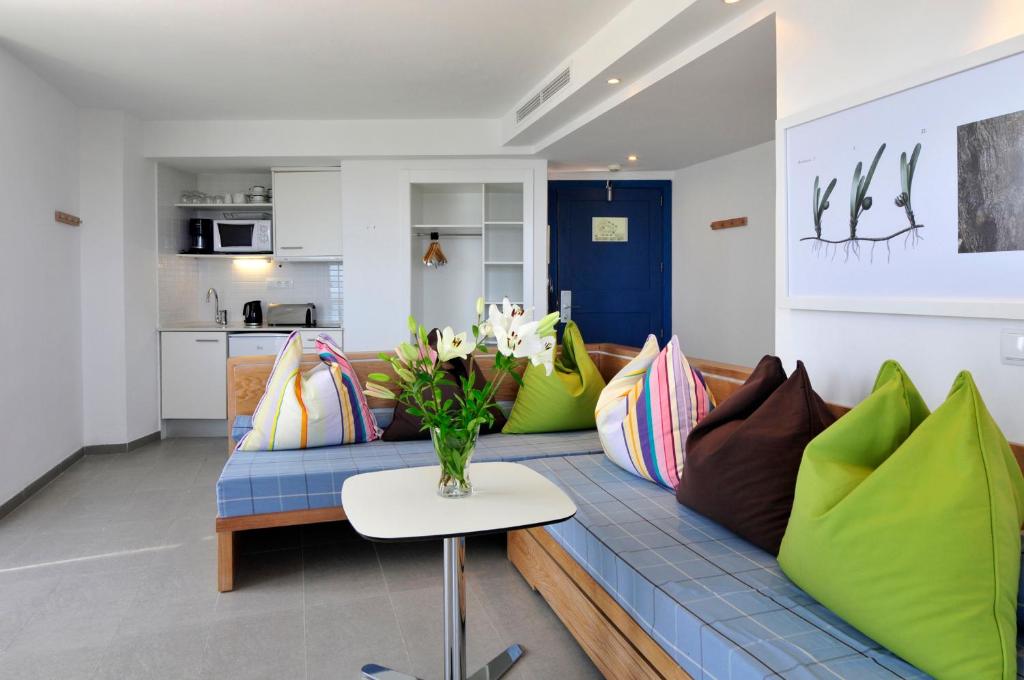 Apartamento 1 dormitorio del hotel Hipotels Cala Bona Club. Foto 1