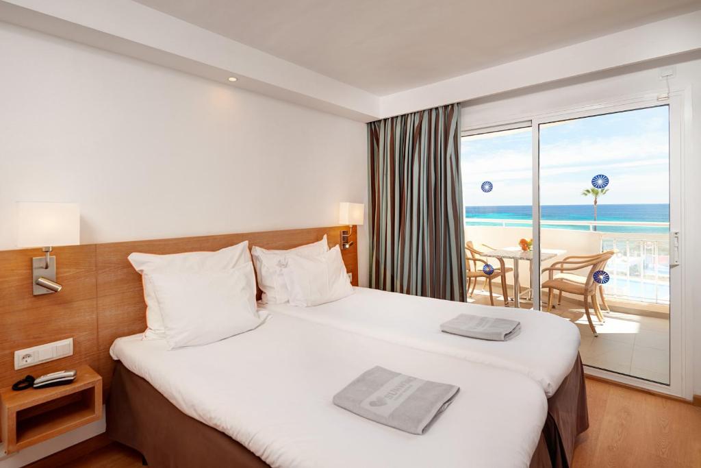 Apartamento 1 dormitorio Vista Mar del hotel Hipotels Cala Bona Club. Foto 3