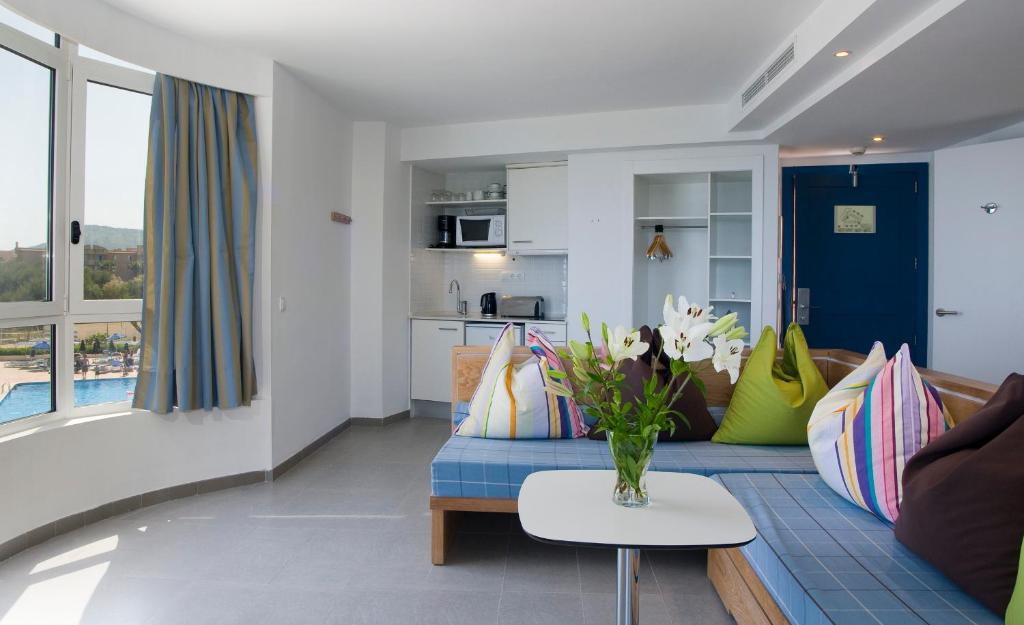 Apartamento 1 dormitorio Vista Mar del hotel Hipotels Cala Bona Club. Foto 6