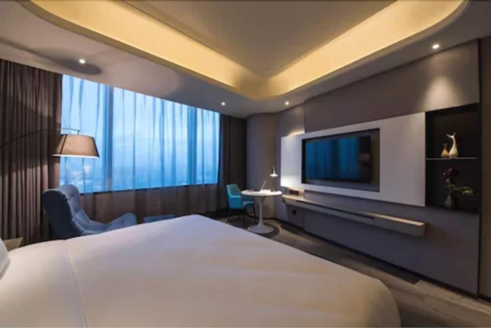 Habitación Deluxe con 1 cama king size, Vista al río del hotel Mercure Hangzhou Qianjiang. Foto 2