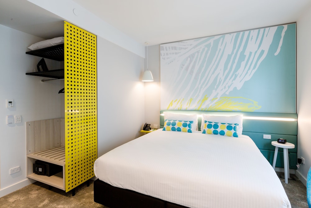 Habitación Estándar con 1 cama king - size del hotel Ibis Styles East Perth. Foto 1