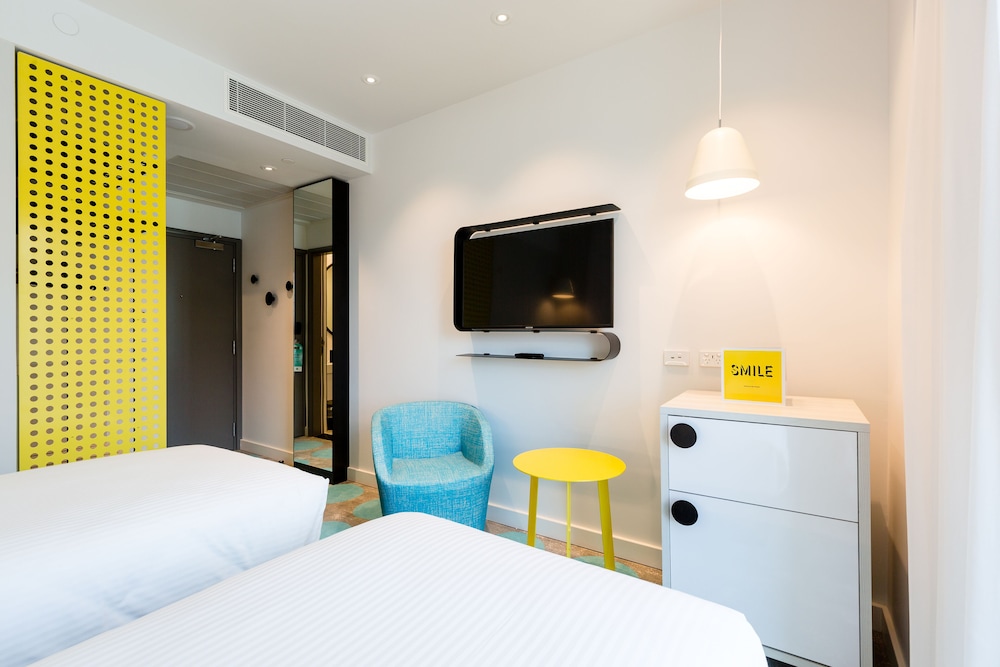 Habitación Superior con 2 Camas Individuales y Vistas a la Ciudad del hotel Ibis Styles East Perth. Foto 3