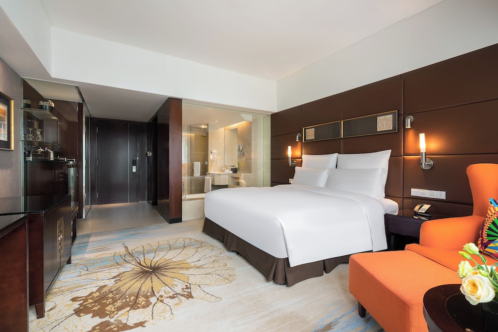 HABITACIÓN DELUXE, 1 Cama King Size, Vistas al Aeropuerto del hotel Pullman Guangzhou Baiyun Airport. Foto 1