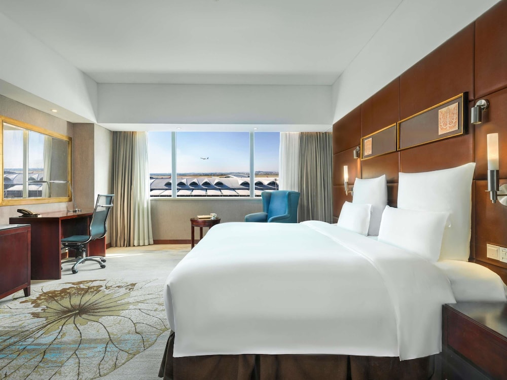 HABITACIÓN DELUXE, 1 Cama King Size, Vistas al Aeropuerto del hotel Pullman Guangzhou Baiyun Airport. Foto 3