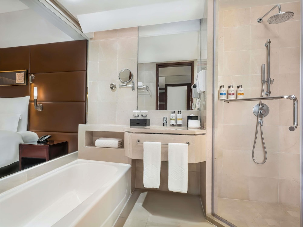 HABITACIÓN DELUXE, 2 Camas Individuales, Vistas al Aeropuerto del hotel Pullman Guangzhou Baiyun Airport. Foto 6