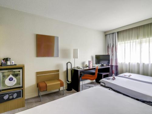 Habitación Familiar Clásica con sofá cama del hotel Novotel Paris Orly Rungis