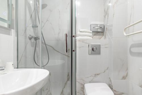 Habitación Individual del hotel Riviera. Foto 2