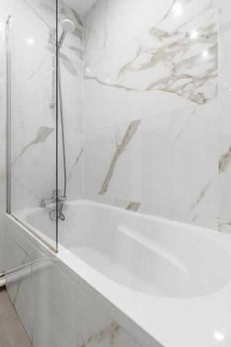 Habitación Triple del hotel Riviera. Foto 1