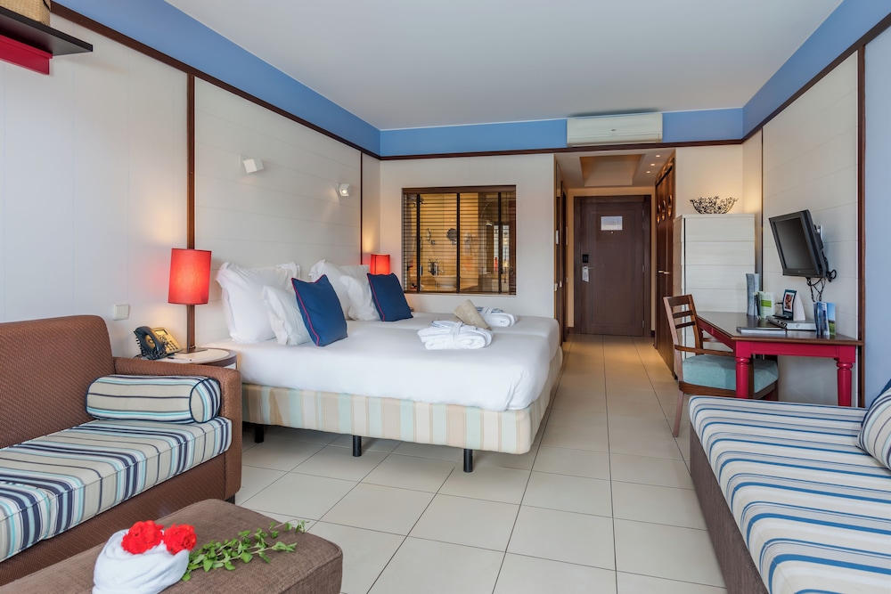 Habitación familiar del hotel Pestana Porto Santo Beach Resort and SPA - All Inclusive. Foto 2