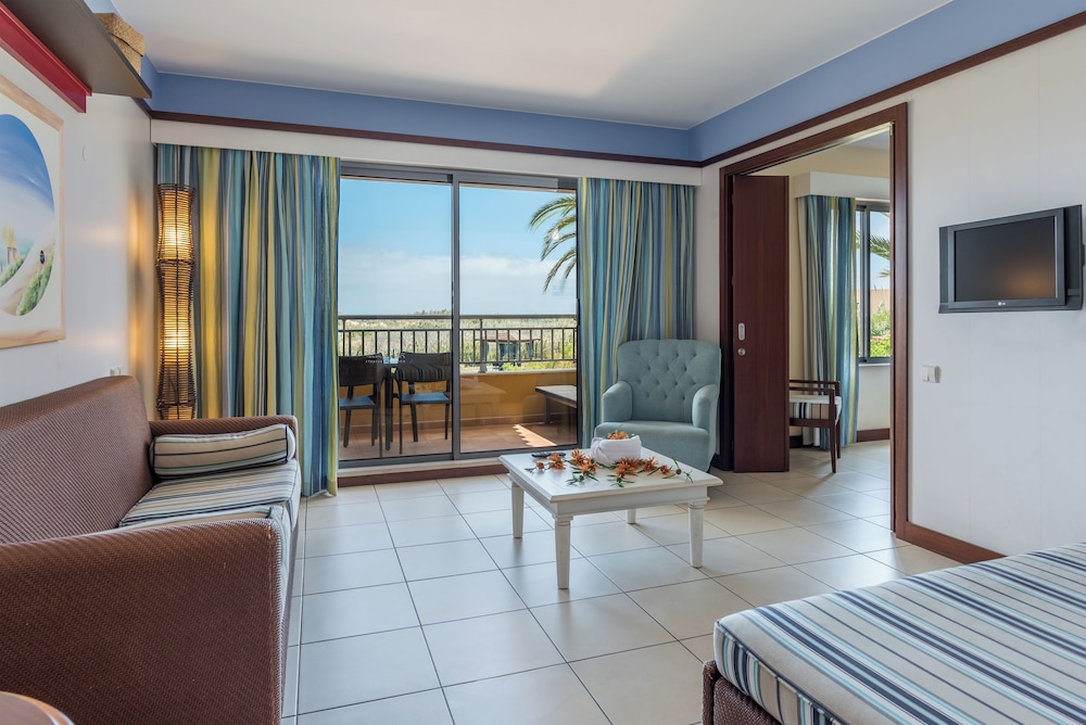 Suite, 1 habitación del hotel Pestana Porto Santo Beach Resort and SPA - All Inclusive. Foto 1