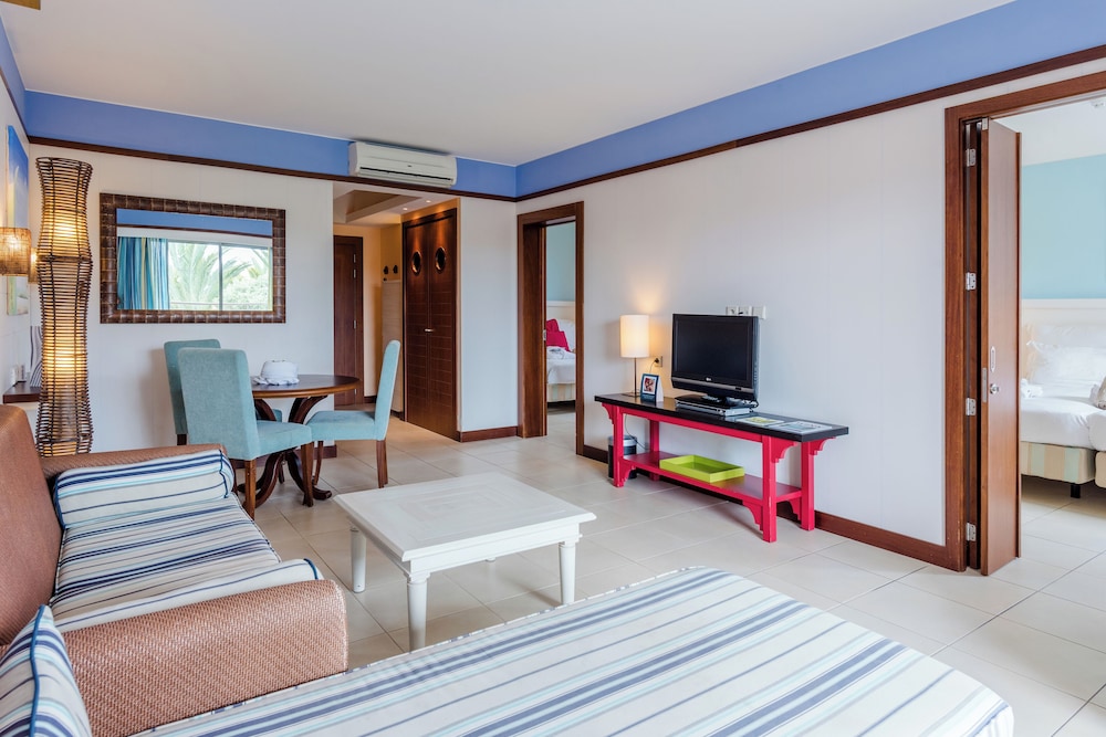 Suite, 2 habitaciones del hotel Pestana Porto Santo Beach Resort and SPA - All Inclusive. Foto 3