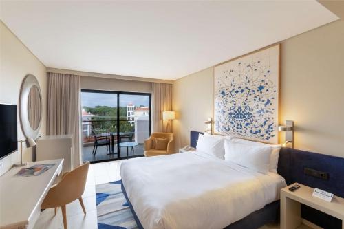 Suite Familiar del hotel Hilton Vilamoura As Cascatas Golf Resort and Spa. Foto 2