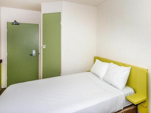 Habitación Estándar - 1 cama grande del hotel Ibis Budget Dandenong. Foto 1