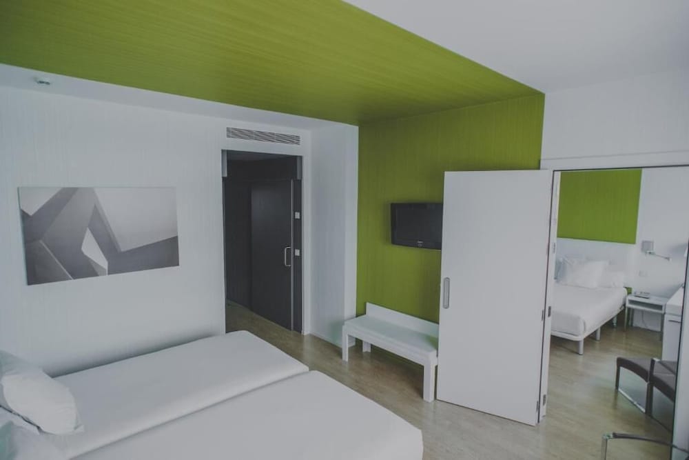 Habitación Cuádruple Familiar del hotel Zentral Castellana Norte