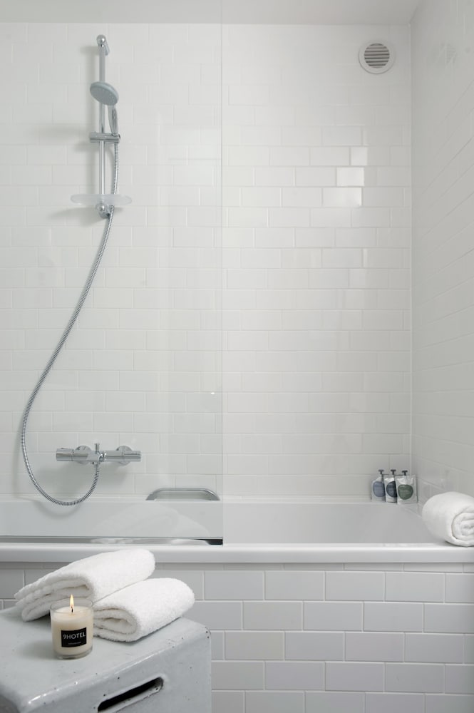 Habitación superior del hotel 9hotel Central. Foto 7