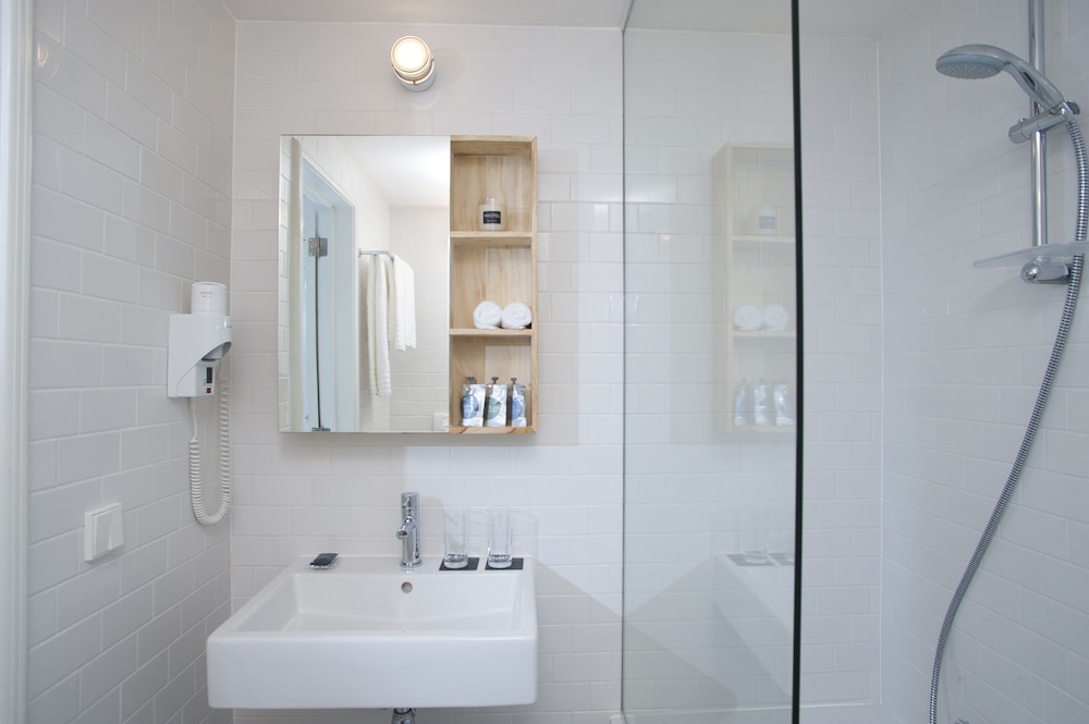 Habitación ejecutiva doble del hotel 9hotel Central. Foto 4