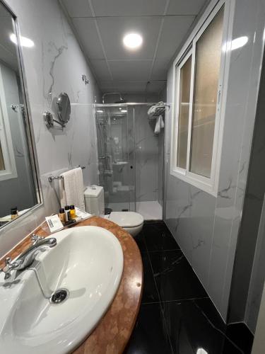 Habitación Doble - 2 camas del hotel Adriano. Foto 18