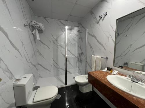 Habitación Doble del hotel Adriano. Foto 11