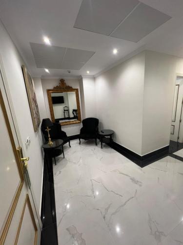 Habitación Doble Deluxe con balcón del hotel Adriano. Foto 3