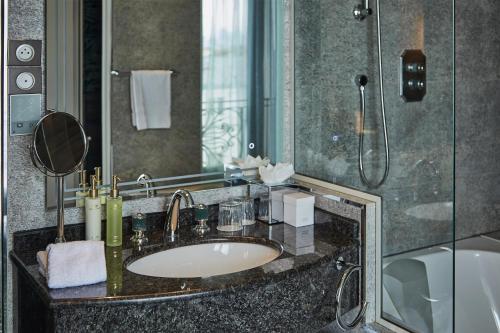 Superieure Boudoir Room - With Jacuzzi del hotel Paris J'adore and Spa. Foto 2