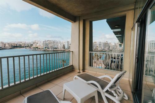 Habitación Familiar Premium del hotel Cavalieri Hotel Malta, a member of Radisson Individuals