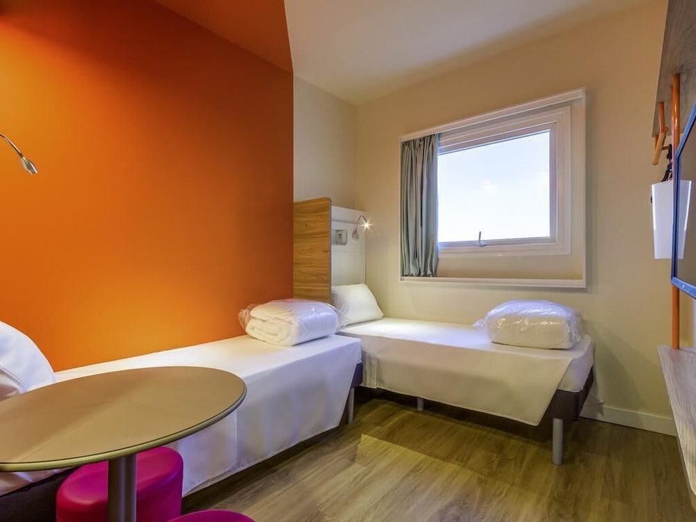Apartamento, 2 camas individuales del hotel Ibis Budget Ribeirão Preto Vila Do Golf. Foto 2