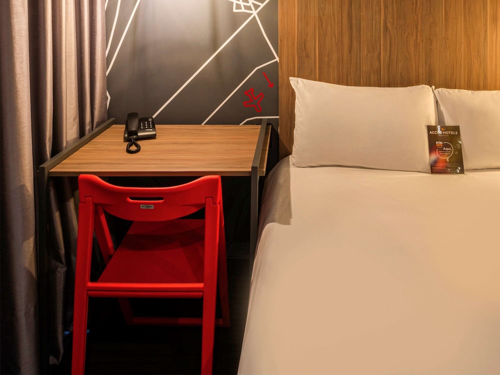 Apartamento Standard con cama doble del hotel Ibis Curitiba Batel. Foto 2