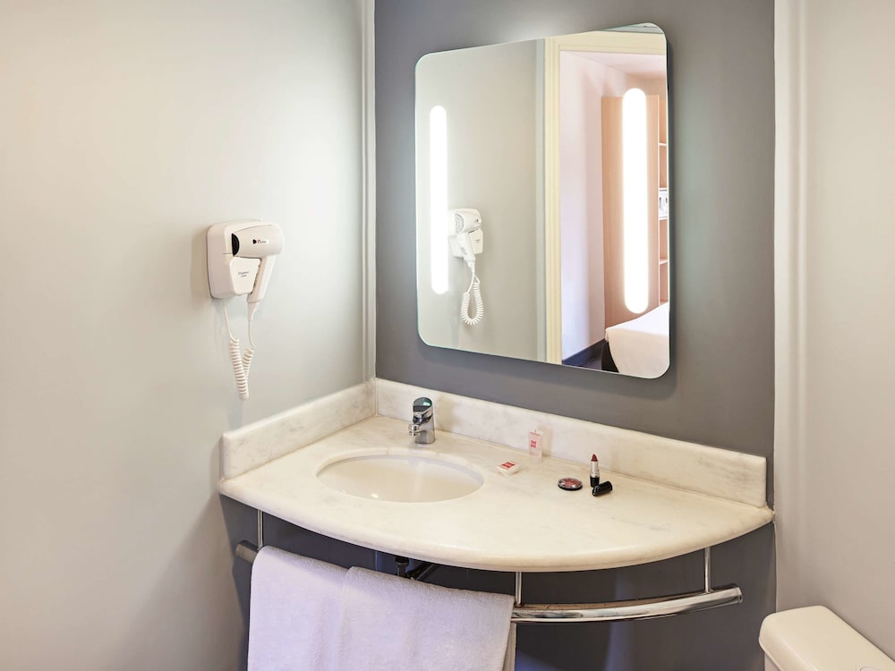 Apartamento Standard con 2 camas individuales del hotel Ibis Curitiba Batel. Foto 5