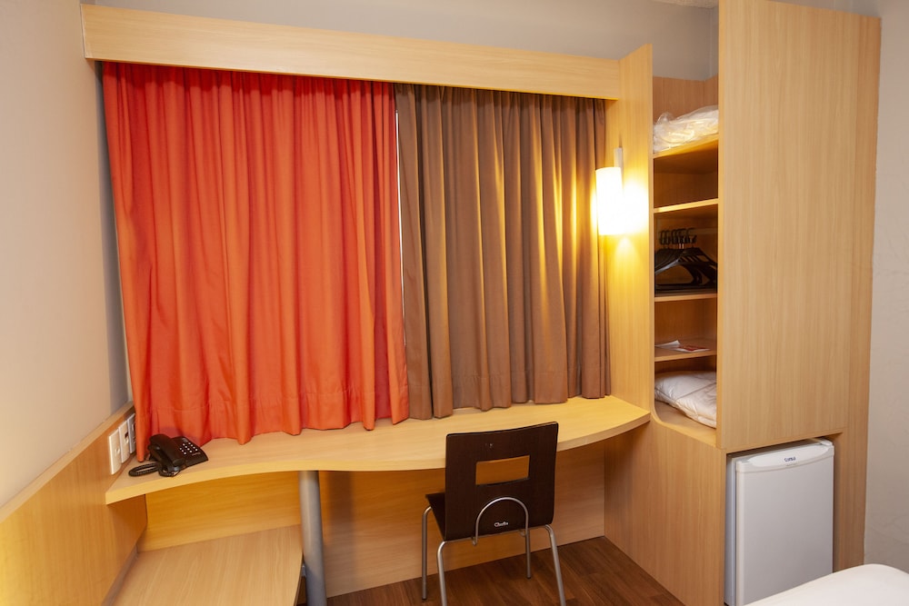 Habitación Standard con cama doble del hotel Ibis Recife Boa Viagem. Foto 3