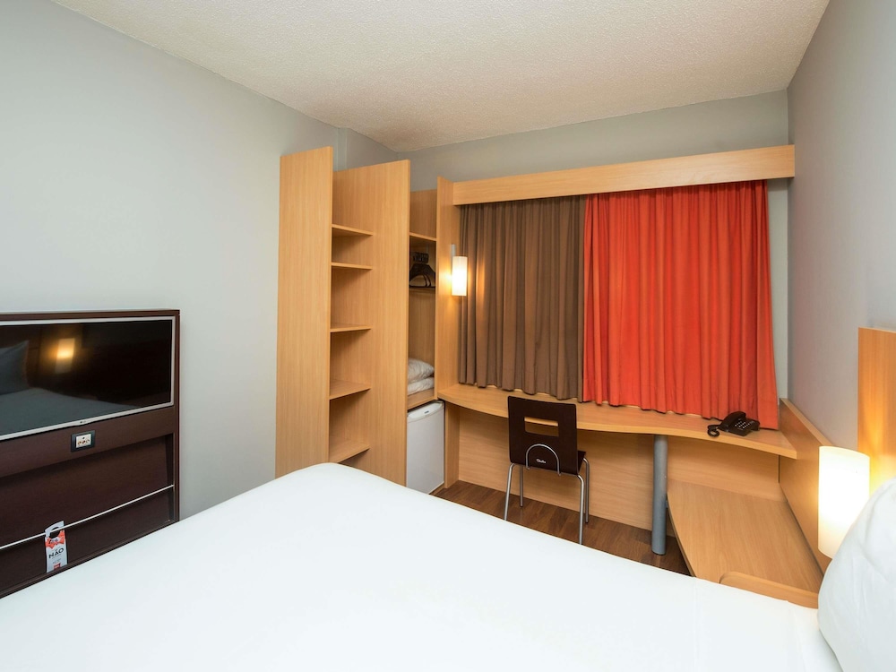 Habitación Standard con cama doble del hotel Ibis Recife Boa Viagem. Foto 9