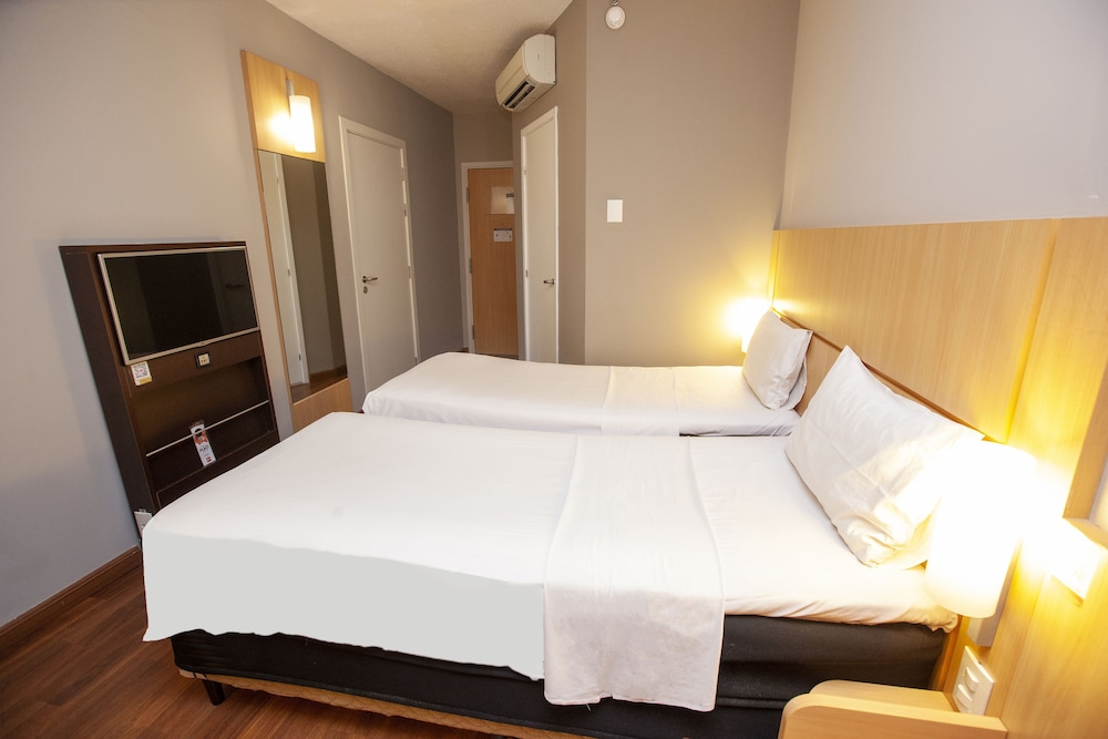 Habitacion Standard con 2 camas soltero del hotel Ibis Recife Boa Viagem