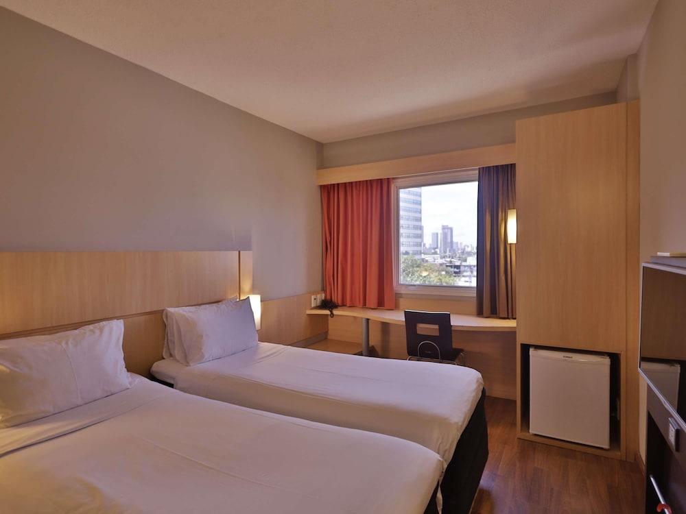 Habitacion Standard con 2 camas soltero del hotel Ibis Recife Boa Viagem. Foto 8