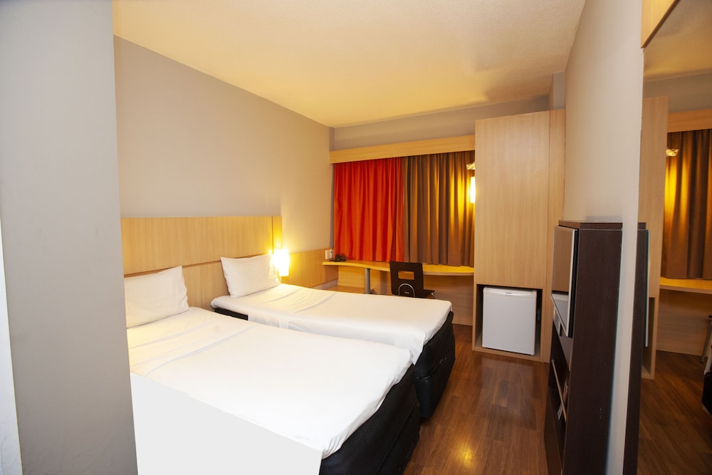 Habitacion Standard con 2 camas soltero del hotel Ibis Recife Boa Viagem. Foto 12